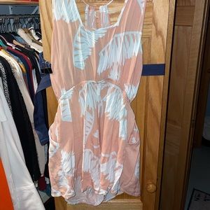 Short jumpsuit. Comfy. Adjustable